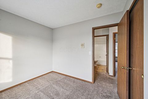 Tiny photo for 3669 Mathena Way, Columbus, OH 43232 (MLS # 226002201)