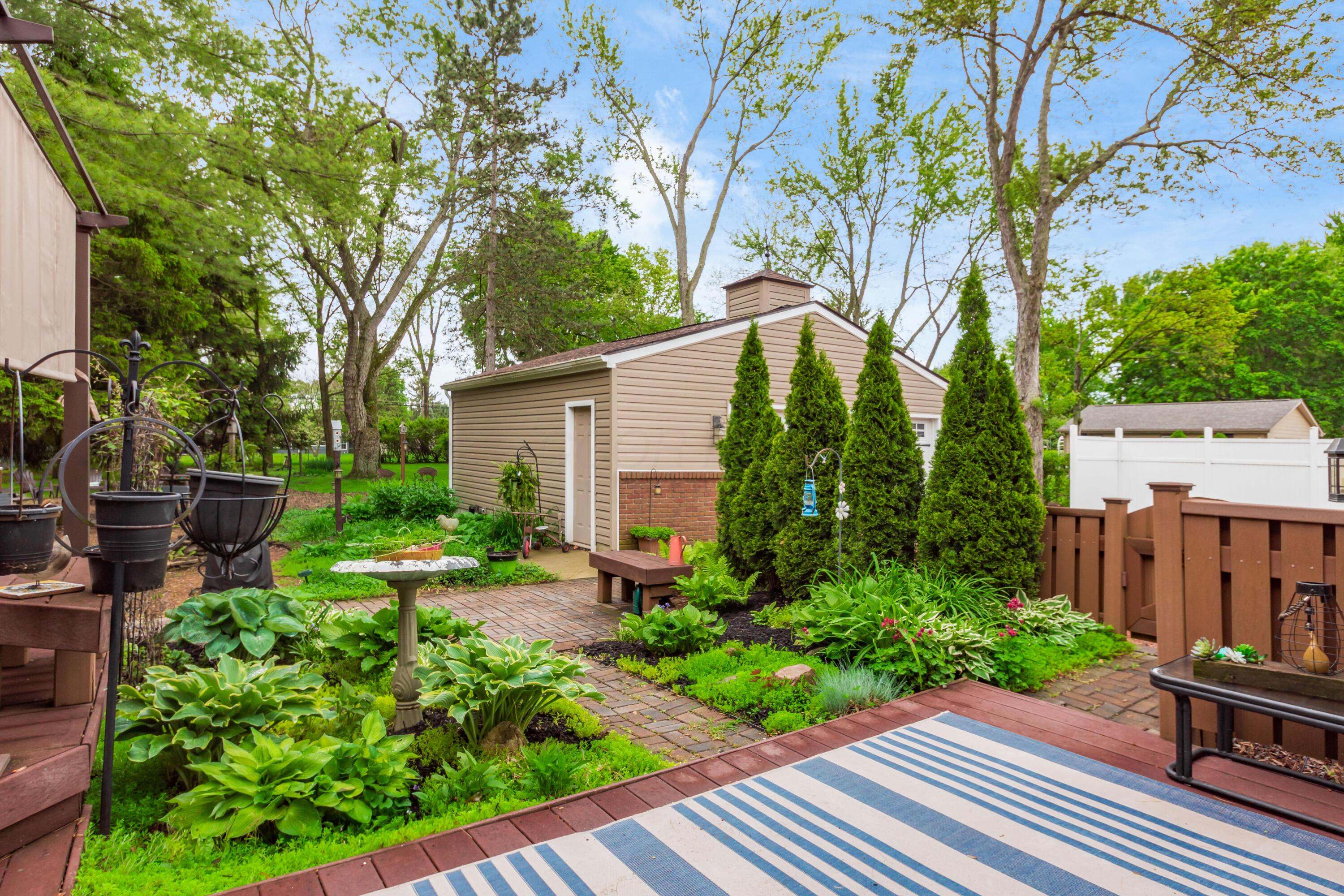 3665 Saturn Road, Hilliard, Ohio image 1