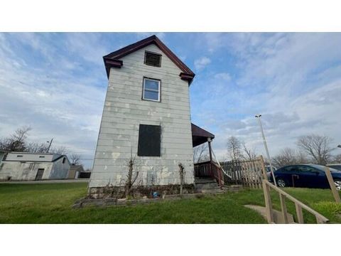 Photo of 2798 E 5th Avenue, Columbus, OH 43219 (MLS # 226009177)