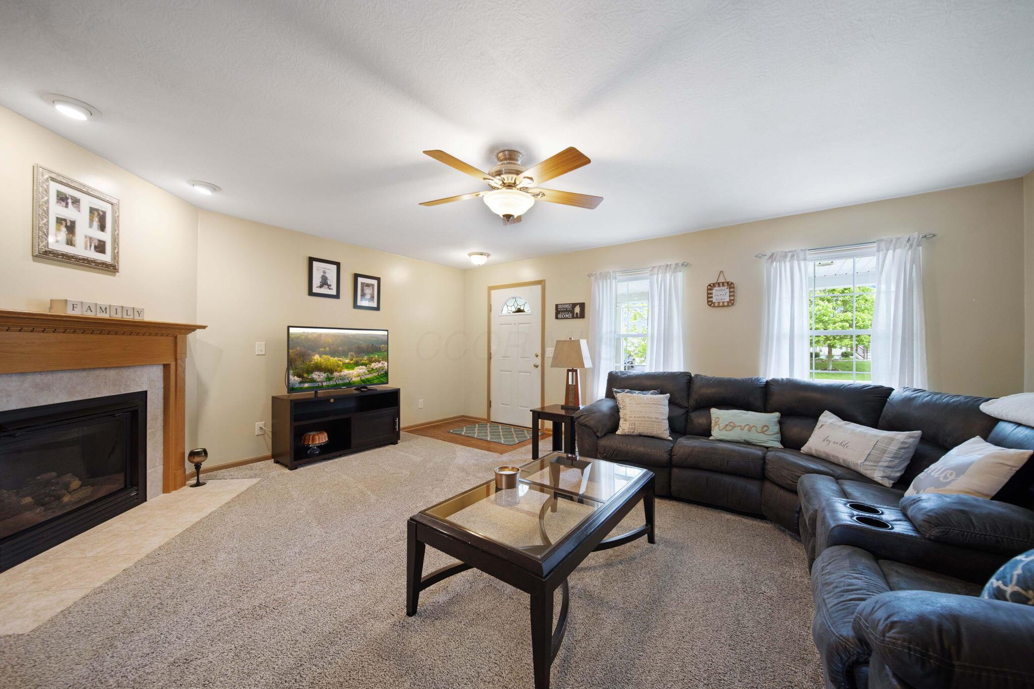 233 Purple Finch Loop, Etna, Ohio image 16