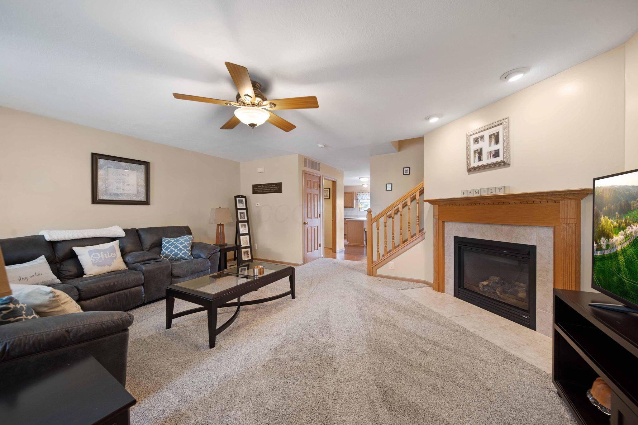 233 Purple Finch Loop, Etna, Ohio image 15