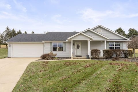 Photo of 5 Compass Point Court, Mount Vernon, OH 43050 (MLS # 225046136)