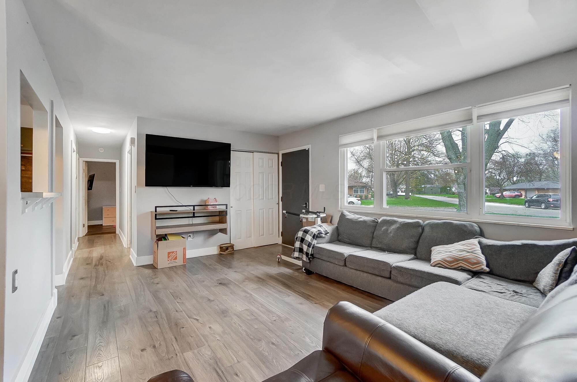 3431 Tudor Lane, Hilliard, Ohio image 3