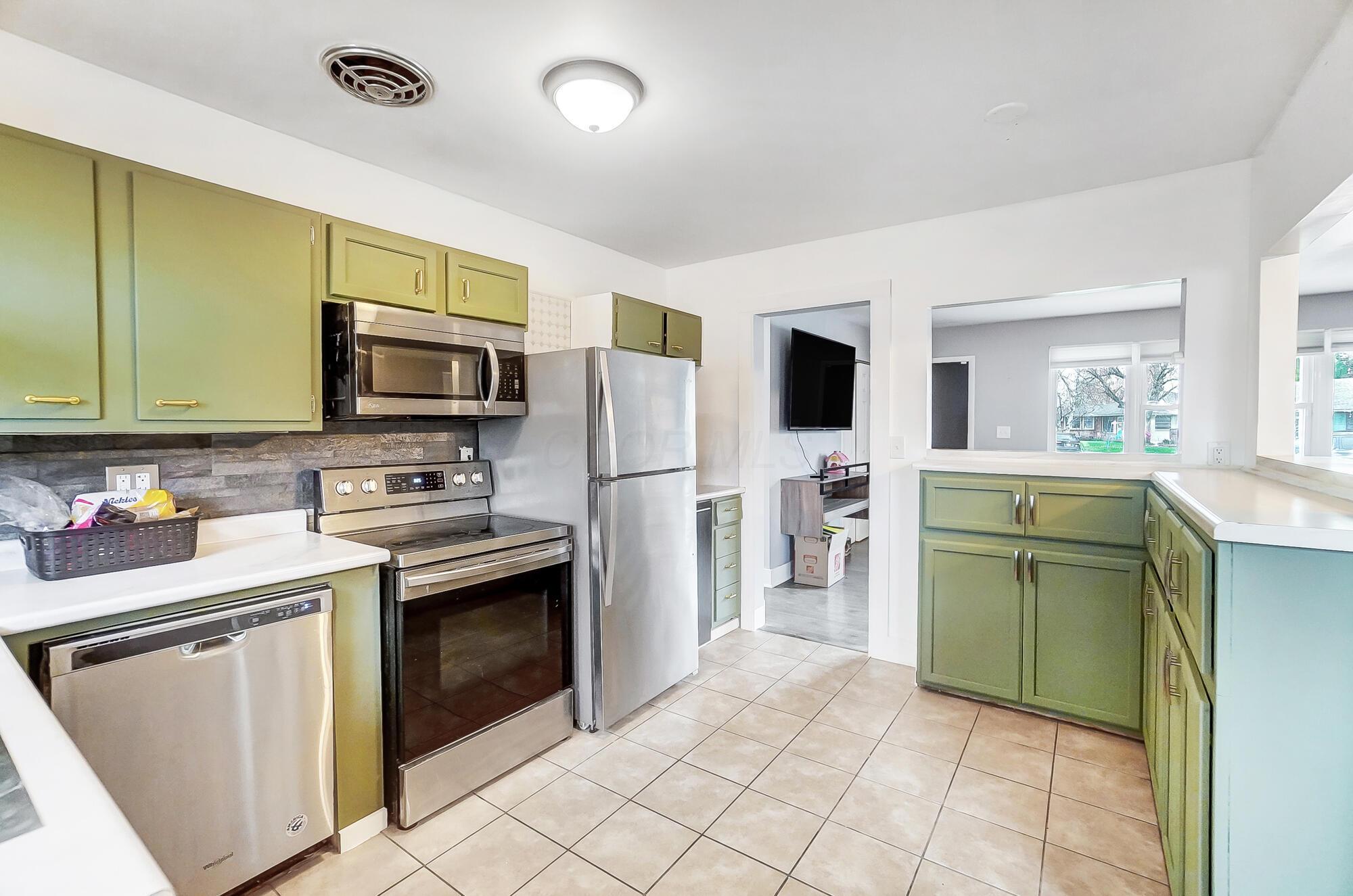 3431 Tudor Lane, Hilliard, Ohio image 10