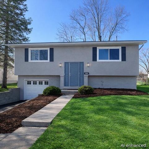 Photo of 475 Denwood Court, Columbus, OH 43230 (MLS # 226005373)