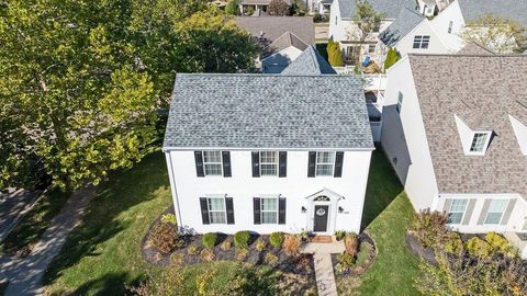Photo of 7168 Normanton Drive, New Albany, OH 43054 (MLS # 225038518)