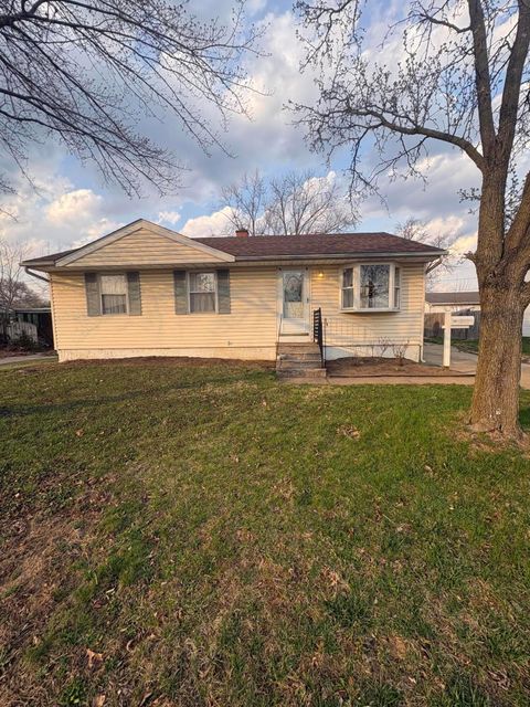 Photo of 882 Grenada Road, Columbus, OH 43207 (MLS # 226008590)