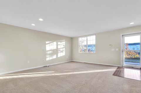 Tiny photo for 7156 W West Campus Road 28 #28, New Albany, OH 43054 (MLS # 225043937)