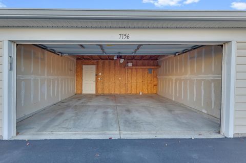 Tiny photo for 7156 W West Campus Road 28 #28, New Albany, OH 43054 (MLS # 225043937)