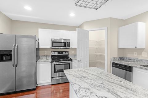 Tiny photo for 7156 W West Campus Road 28 #28, New Albany, OH 43054 (MLS # 225043937)