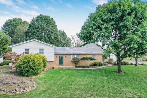 Photo of 3300 Stringtown Road NE, Lancaster, OH 43130 (MLS # 225037155)