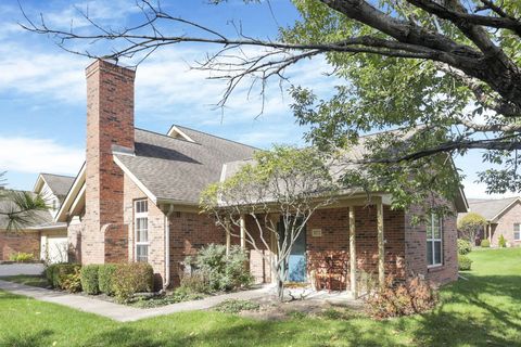 Photo of 3172 Pine Manor Boulevard, Grove City, OH 43123 (MLS # 225039384)