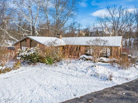 Photo of 9183 Indian Mound Court, Pickerington, OH 43147 (MLS # 225044868)