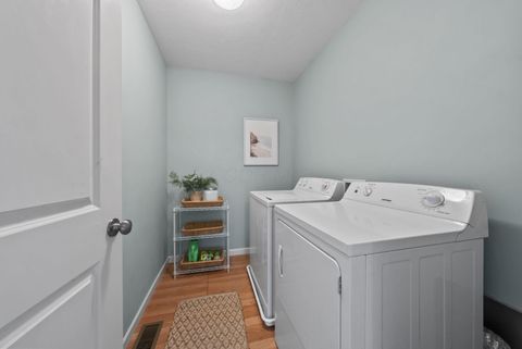 Tiny photo for 543 Sunbury Meadows Drive, Sunbury, OH 43074 (MLS # 225044381)