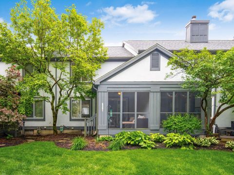Photo of 6301 Hyland Drive, Dublin, OH 43017 (MLS # 226015804)