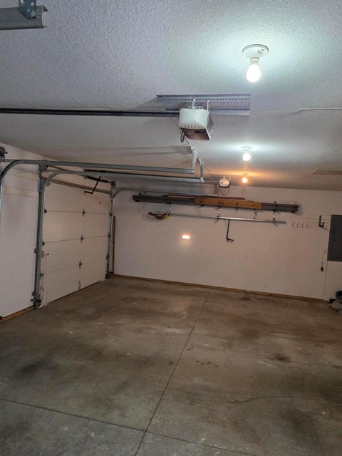 Tiny photo for 4 Rosebraugh Circle E, Buckeye Lake, OH 43008 (MLS # 226033871)