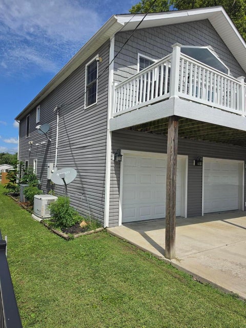 Tiny photo for 4 Rosebraugh Circle E, Buckeye Lake, OH 43008 (MLS # 226033871)