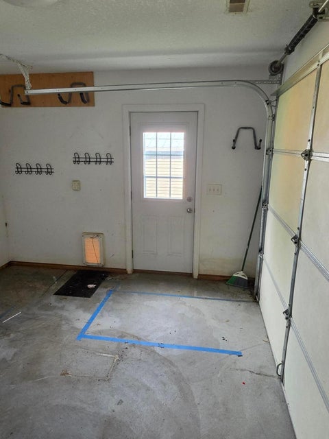 Tiny photo for 4 Rosebraugh Circle E, Buckeye Lake, OH 43008 (MLS # 226033871)