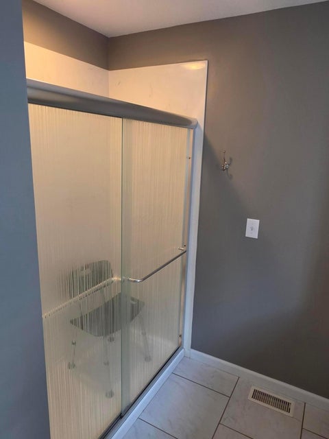 Tiny photo for 4 Rosebraugh Circle E, Buckeye Lake, OH 43008 (MLS # 226033871)