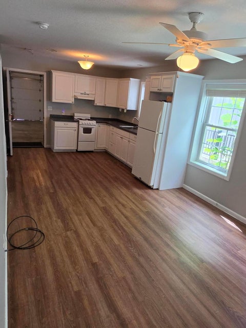 Tiny photo for 4 Rosebraugh Circle E, Buckeye Lake, OH 43008 (MLS # 226033871)
