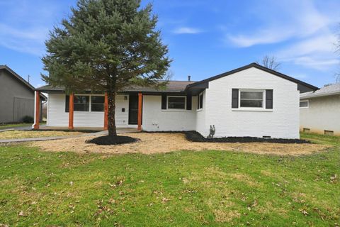 Photo of 169 Flint Ridge Drive, Columbus, OH 43230 (MLS # 226006479)