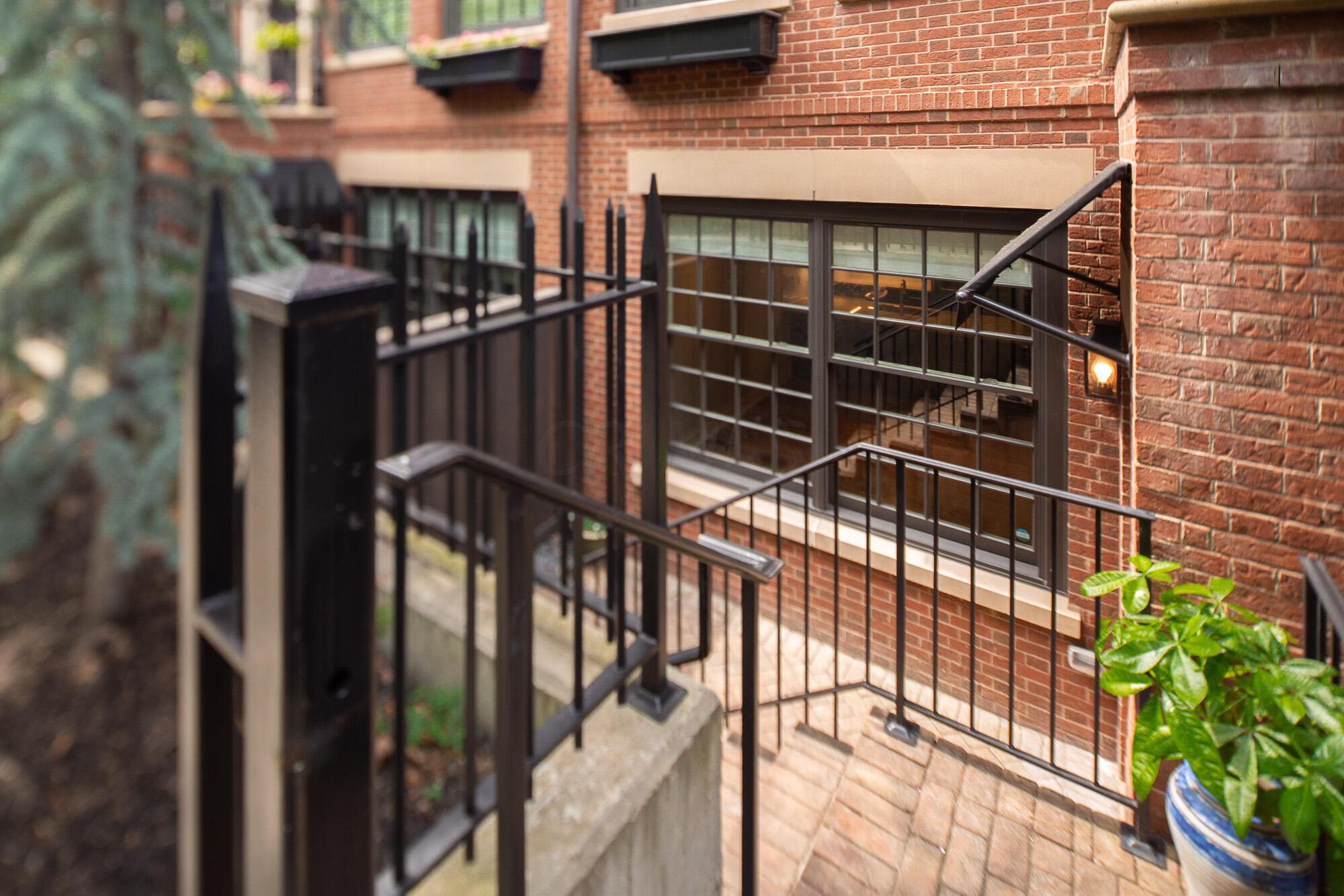 286 E Gay Street G36