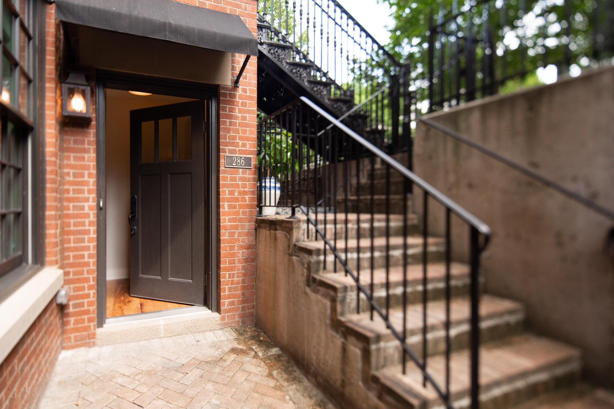 286 E Gay Street G36