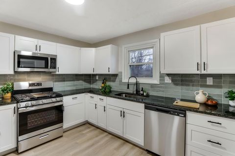 Tiny photo for 2186 Middlehurst Drive, Columbus, OH 43219 (MLS # 226000511)