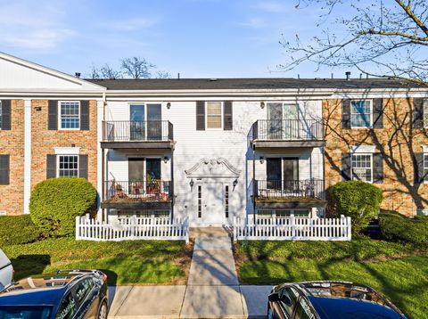 Photo of 1490 Slade Avenue 202 #202, Columbus, OH 43235 (MLS # 226010683)