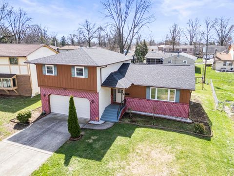 Photo of 2087 Teakwood Drive, Columbus, OH 43229 (MLS # 226008861)