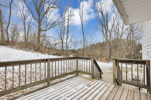 Tiny photo for 3832 Fallsburg Road NE, Newark, OH 43055 (MLS # 226002430)