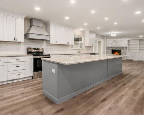 Photo of 845 Skylark Lane, Columbus, OH 43235 (MLS # 225039447)