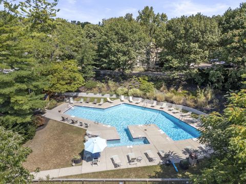 Tiny photo for 1404 Lake Shore Drive C #C, Columbus, OH 43204 (MLS # 226009626)