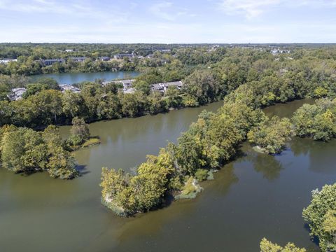 Tiny photo for 1404 Lake Shore Drive C #C, Columbus, OH 43204 (MLS # 226009626)