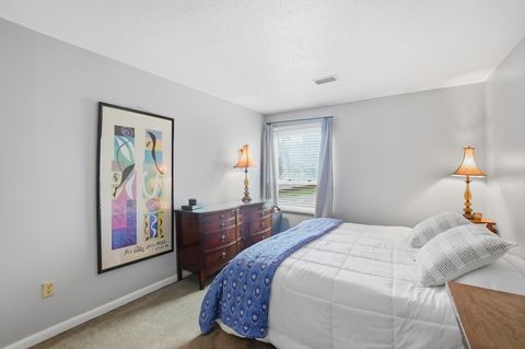 Tiny photo for 1404 Lake Shore Drive C #C, Columbus, OH 43204 (MLS # 226009626)