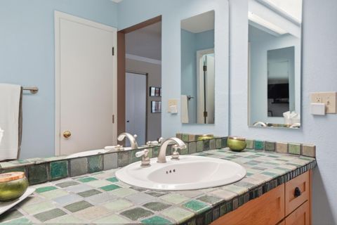 Tiny photo for 1404 Lake Shore Drive C #C, Columbus, OH 43204 (MLS # 226009626)