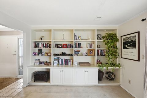 Tiny photo for 1404 Lake Shore Drive C #C, Columbus, OH 43204 (MLS # 226009626)