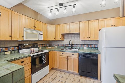 Tiny photo for 1404 Lake Shore Drive C #C, Columbus, OH 43204 (MLS # 226009626)