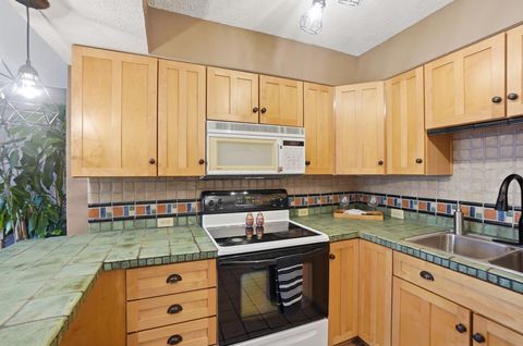 Tiny photo for 1404 Lake Shore Drive C #C, Columbus, OH 43204 (MLS # 226009626)