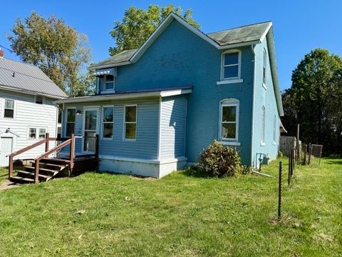 Photo of 319 Altamont Avenue, Mansfield, OH 44902 (MLS # 225037617)