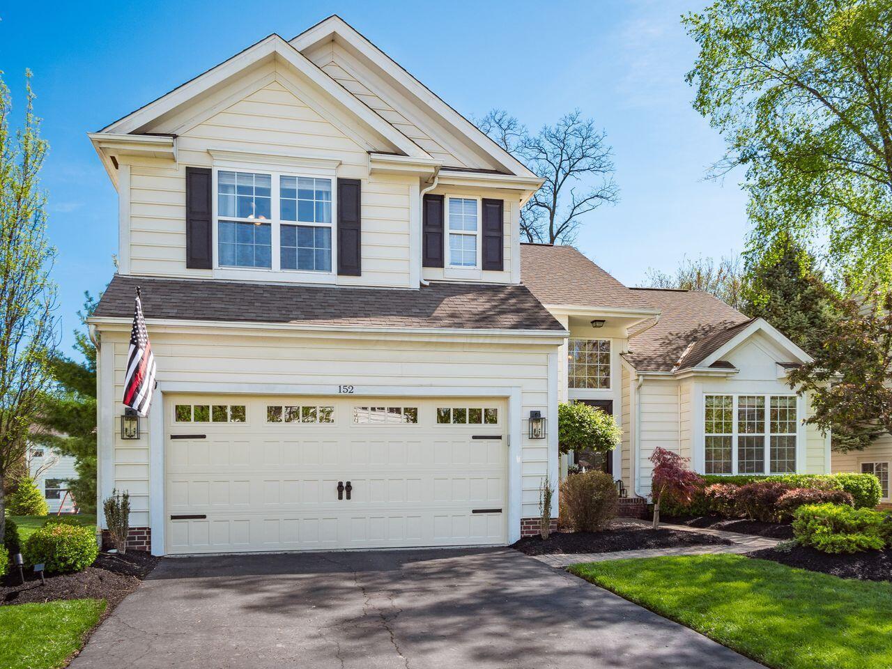 152 Timber Oak Drive, Powell, Ohio image 1