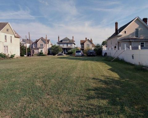 Photo of 1140 E Hildreth Avenue, Columbus, OH 43203 (MLS # 226004883)