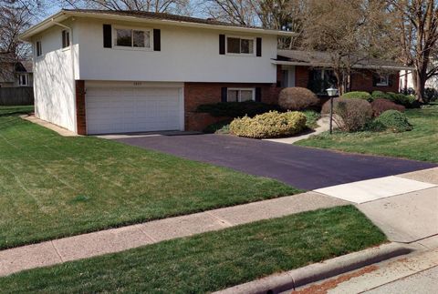 Photo of 3857 Patricia Drive, Upper Arlington, OH 43220 (MLS # 226008585)