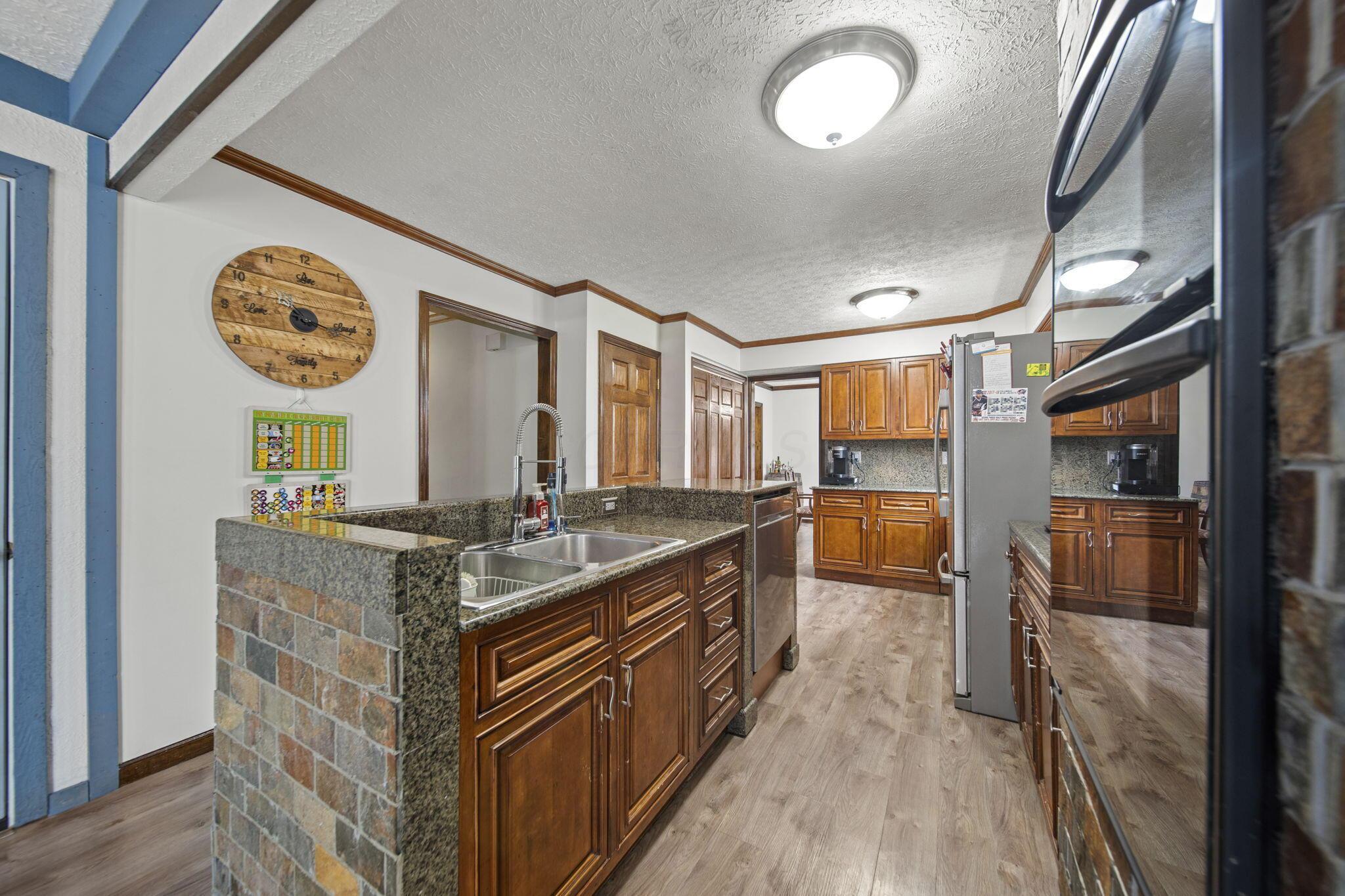 1110 Hepplewhite Street, Westerville, Ohio image 18