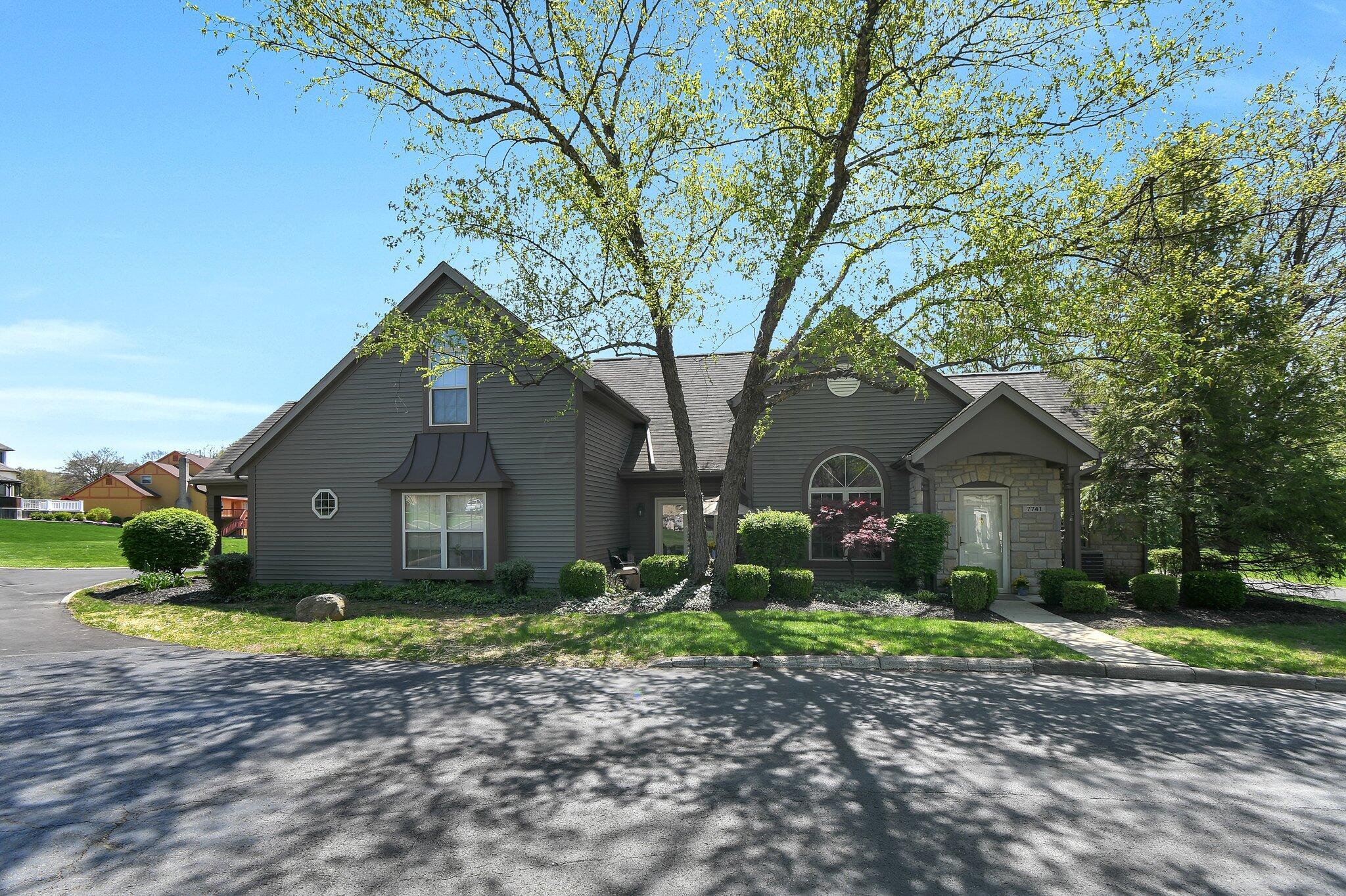 7741 Redman Lane, Reynoldsburg, Ohio image 2