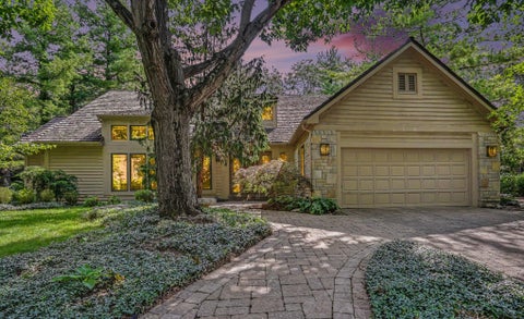 Photo of 6468 Quarry Lane, Dublin, OH 43017 (MLS # 226032432)