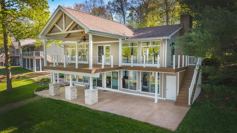 Photo of 533 Highland Hills Drive, Howard, OH 43028 (MLS # 226015516)