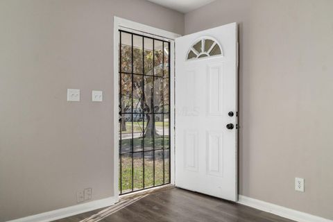 Tiny photo for 2725 Homecroft Drive, Columbus, OH 43211 (MLS # 225039530)