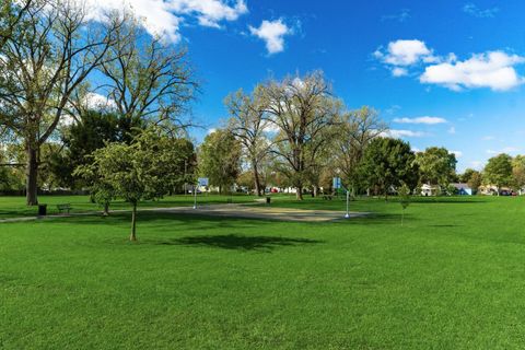 Tiny photo for 2725 Homecroft Drive, Columbus, OH 43211 (MLS # 225039530)