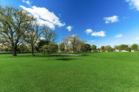Tiny photo for 2725 Homecroft Drive, Columbus, OH 43211 (MLS # 225039530)